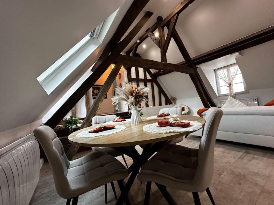 Charme, Poutres Et Elegance Daire Chartres Dış mekan fotoğraf